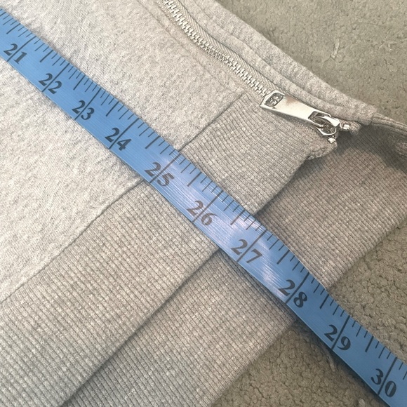 Oversized Fleece Sweatshirt with Zipper Detail - Picture 7 of 9